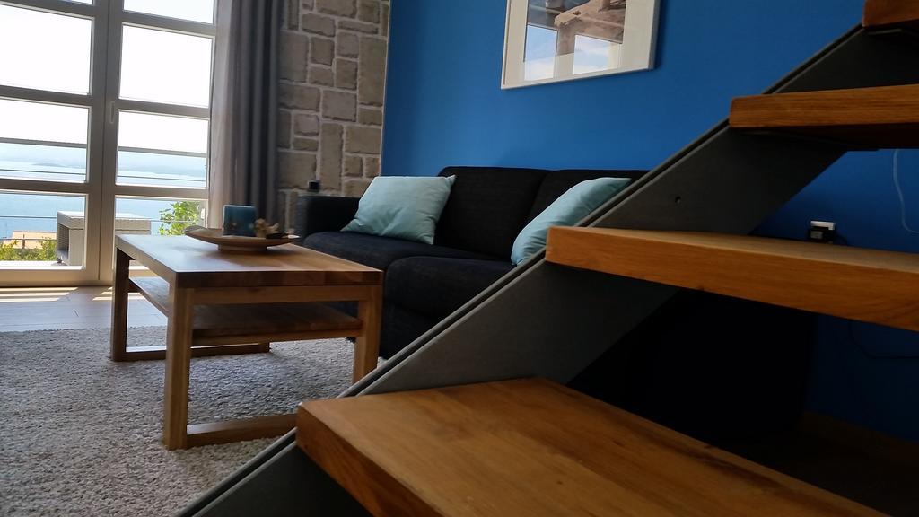 Apartments Lolita Бол Екстериор снимка