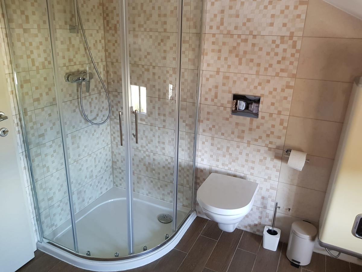 Apartments Lolita Бол Екстериор снимка