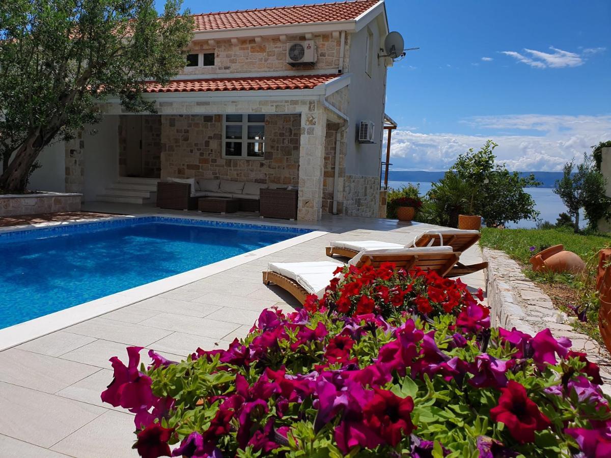 Apartments Lolita Бол Екстериор снимка